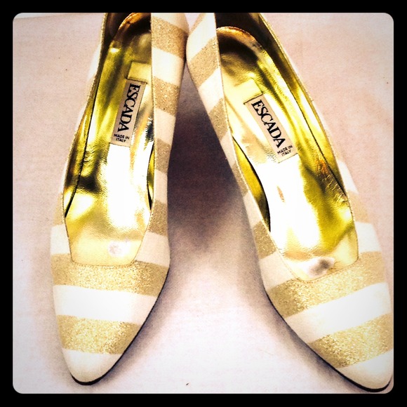 🎉 ESCADA Pumps size 9 AA Made in Italy
