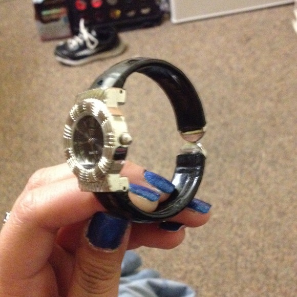 Watch - Picture 2 of 2