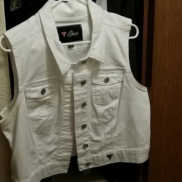White guess jean vest