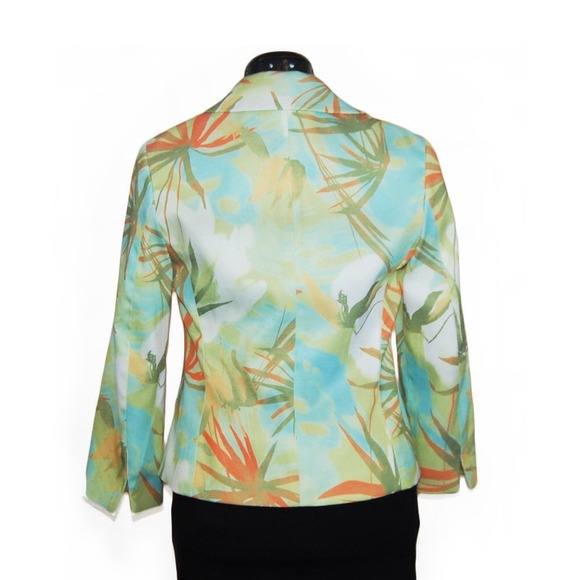 Andre Oliver Pastel Floral Blazer - Picture 3 of 3