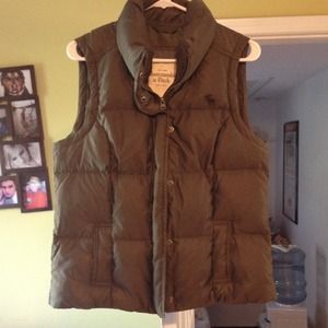 One gray A&F puffer vest size large