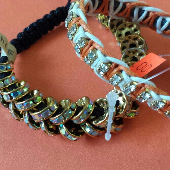 ■BUNDLED■2 GlitzyGlam Adjustable Bracelets - Picture 3 of 4