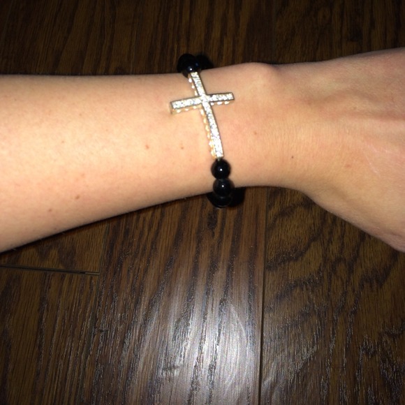 Side cross bracelet