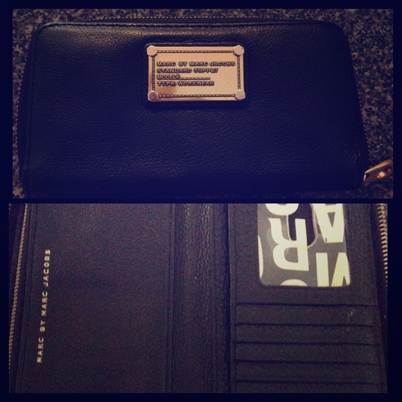 Authentic Marc Jacobs Wallet