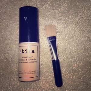 Stila Foundation and concealer with brush