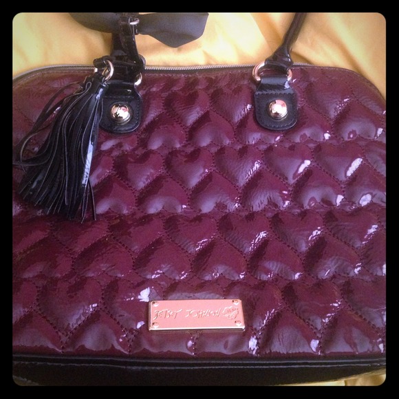 Betsey Johnson quilted purse. REDUCED✨