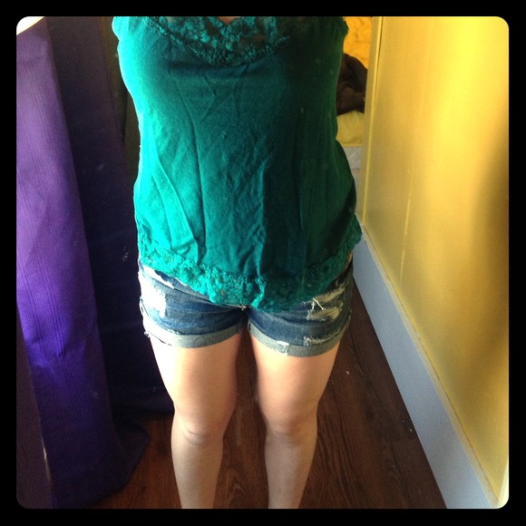 Lace blue/green tank top.