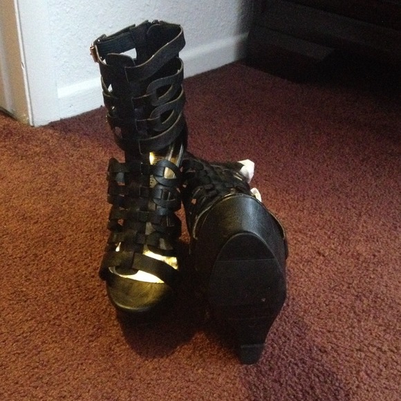 Shoes - Picture 3 of 3