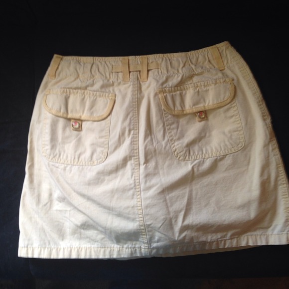 Lovely light yellow skort!🌺🌺🌺 - Picture 3 of 5