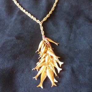 Fishes catch long necklace