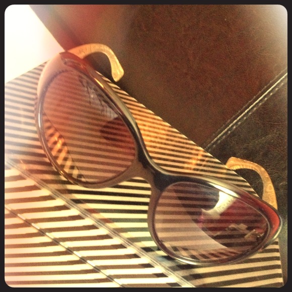 Sun-Glasses🌞 with design on side!😎😎