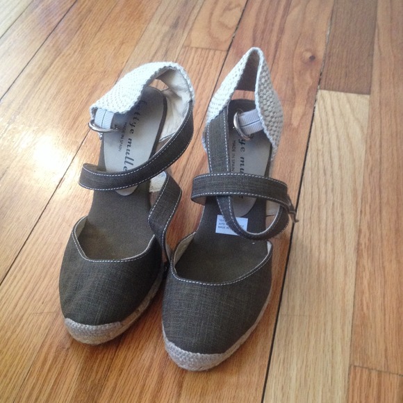 Moving ... Must go ! Make an offer !