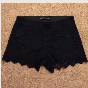 Zara lace shorts