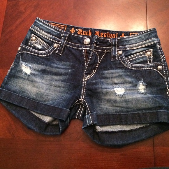 $sold$ Rock revival shorts! 27