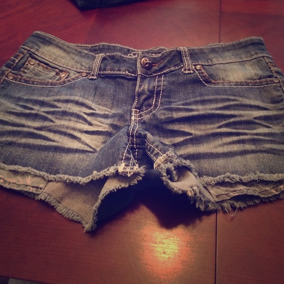 Cute denim shorts - Picture 1 of 3