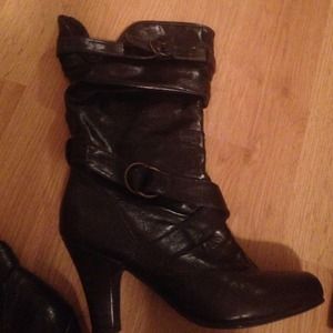Brown slouchy heel boots size 8