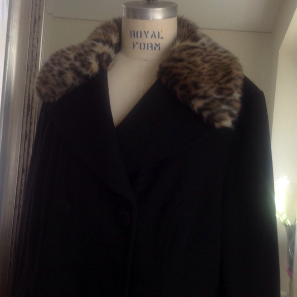 Jacket - Picture 3 of 4