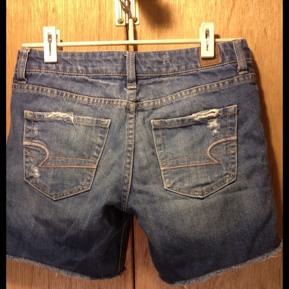 Shorts - Picture 2 of 3