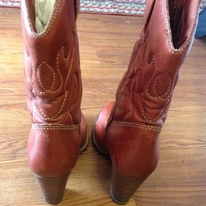 Vintage leather cowboy boots size 8 b