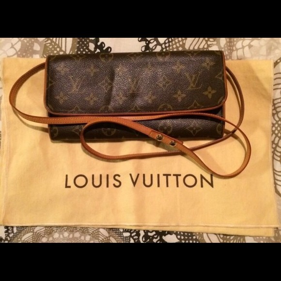 🚨Sold🚨Louis Vuitton Twin GM with a dust bag - Picture 3 of 4