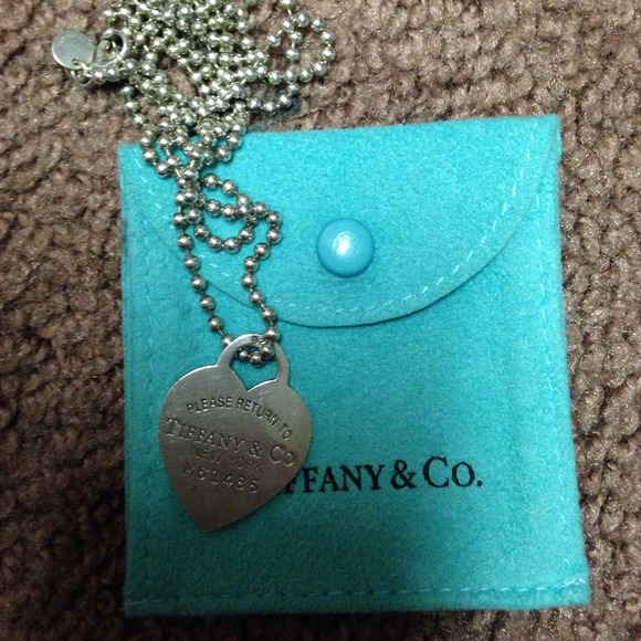 💯 authentic Tiffany and co necklace