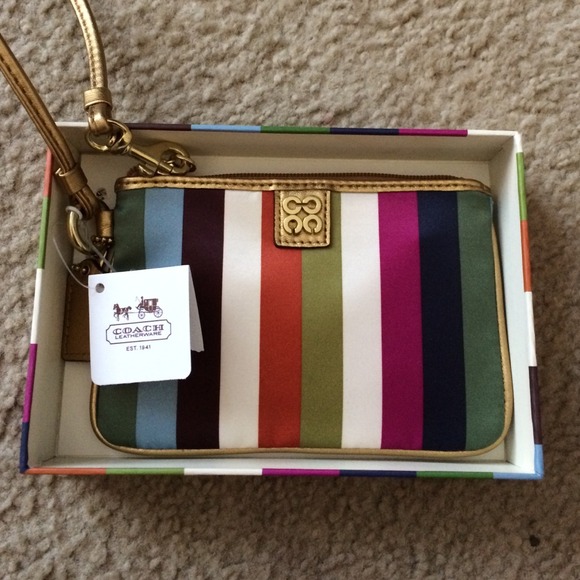 ❗️BRAND NEW❗️ coach wristlet