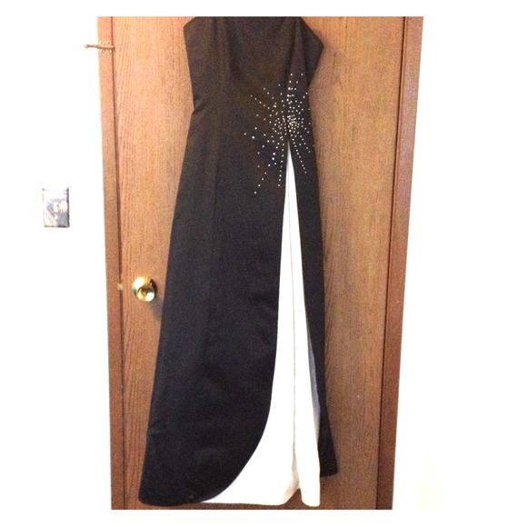 Black and white prom dress