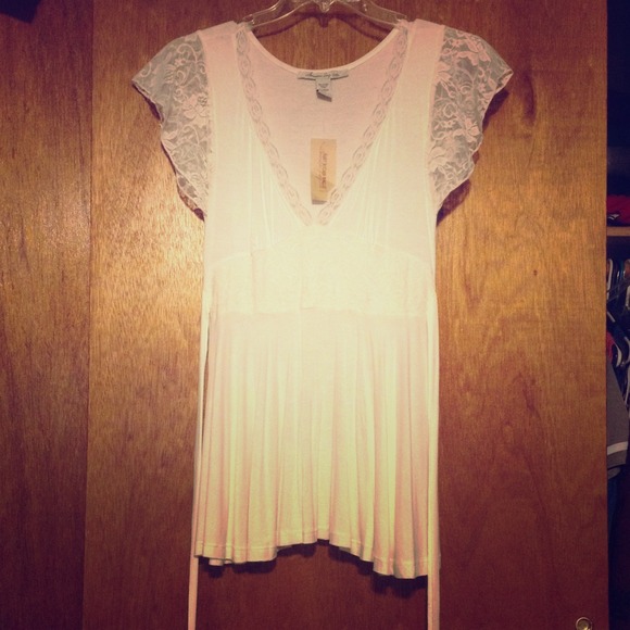 White dressy shirt with lace American Rag👌4/$20⚡️