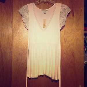 White dressy shirt with lace American Rag👌4/$20⚡️