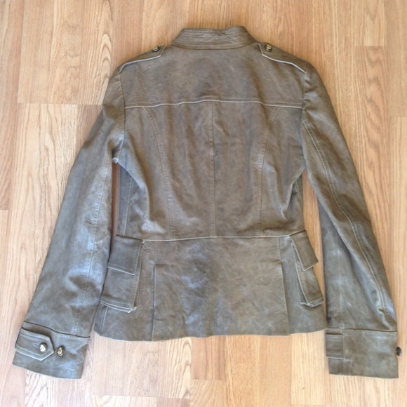 Leather jacket - Picture 2 of 4