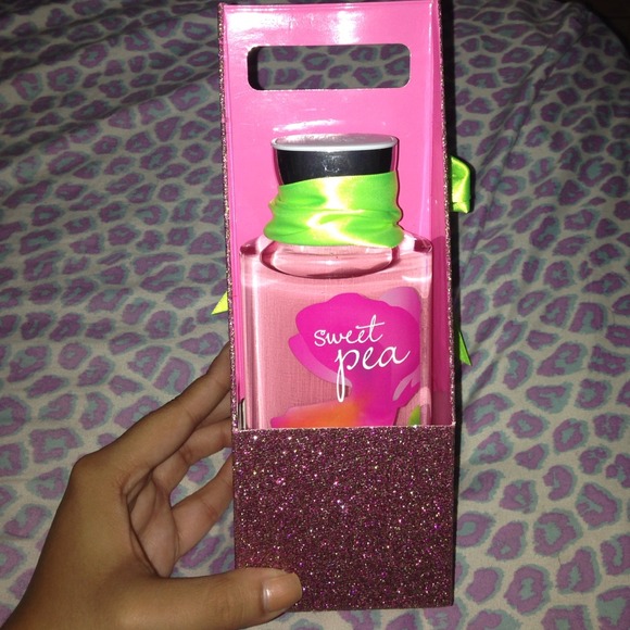 Sweat Pea Set - Picture 2 of 3