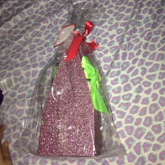 Sweat Pea Set - Picture 3 of 3