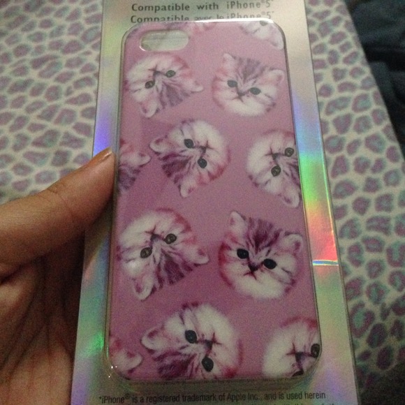 Kitty iPhone 5 Hard Cover Case - Picture 2 of 2