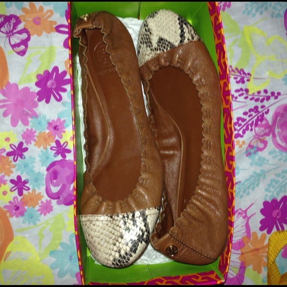 Authentic Tory Burch Abbey 2 Ballet Flats