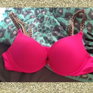 Victoria's Secret push-up tshirt bra!