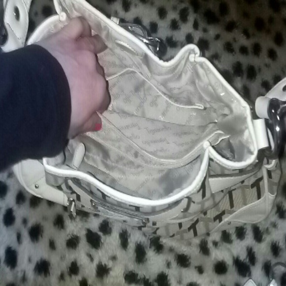 Purse - Picture 2 of 4