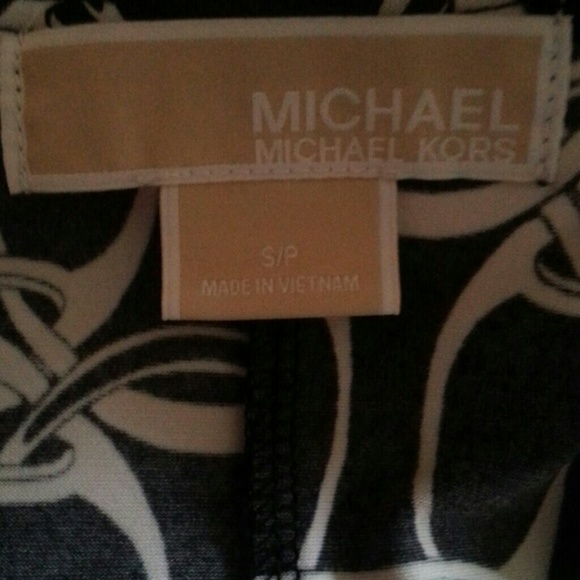 🎉REDUCED! MK Dress - Picture 2 of 4