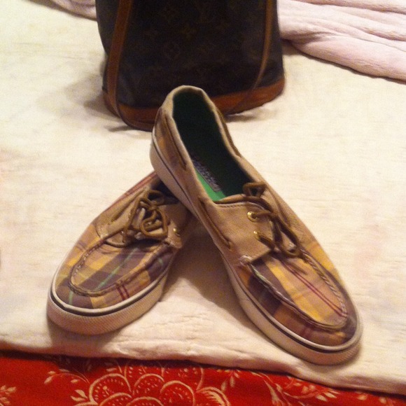 Sperry's - Picture 3 of 3
