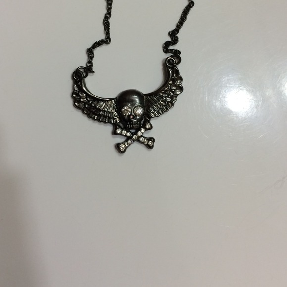 Skull necklace