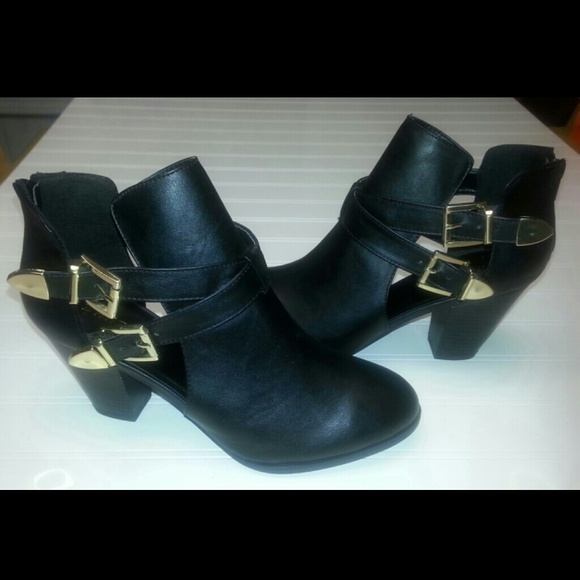Ankle boots