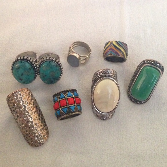 RINGS ON RINGS ON RINGS 💍 - Picture 2 of 3