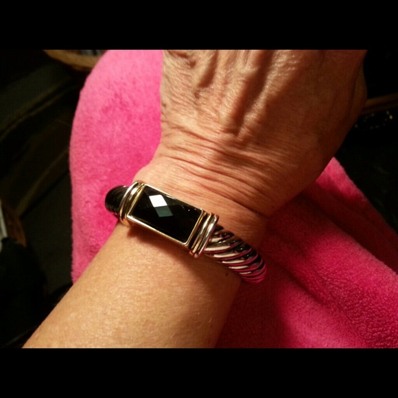 Beautifull onix bangle