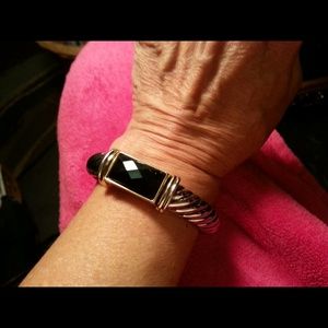 Beautifull onix bangle