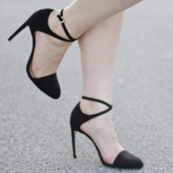🔴SOLD🔴ZARA Basics kitten ankle strap heels
