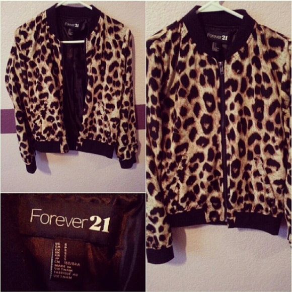 F o r e v e r 21 Leopard Print Bomber Jacket