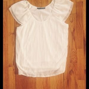 🎀Traded🎀 Flowy Pleated Top