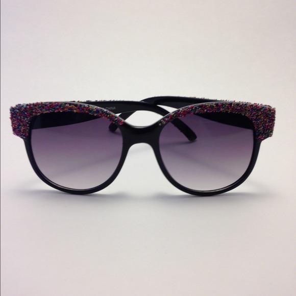 •Caviar Sunglasses• - Picture 2 of 3