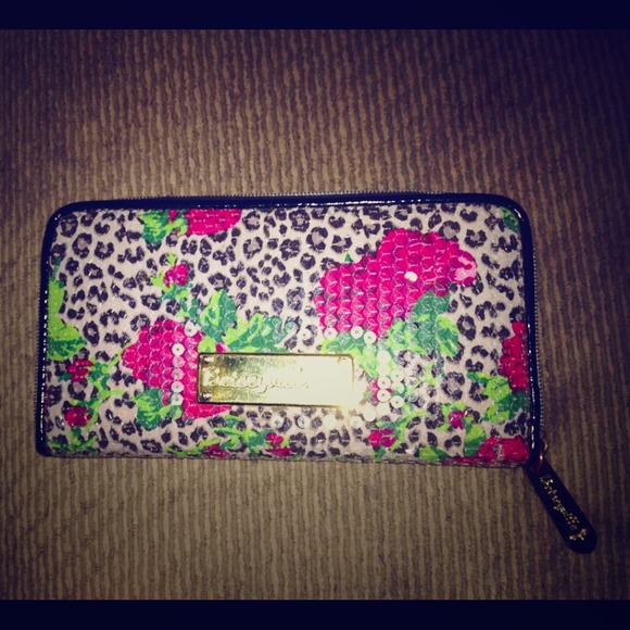 Betseyville wallet