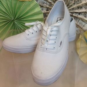 Vans slim classics in white sz w9