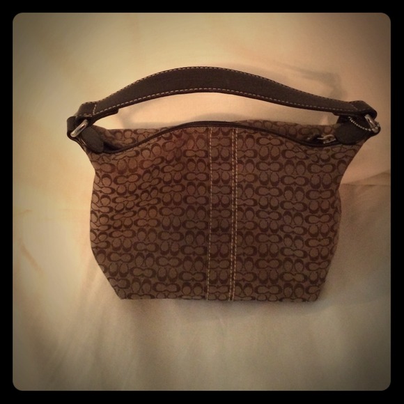 Small coach handbag